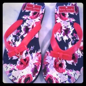 Rare Kate Spade Fifi multi floral flip flops!!